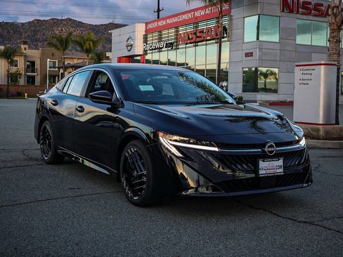 New 2026 Nissan Sentra SR image 2