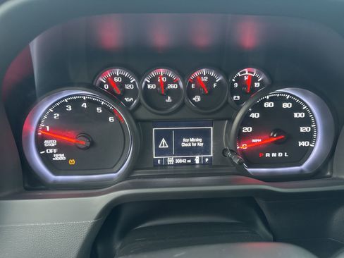 Used 2022 Chevrolet Silverado 1500 Custom image 12