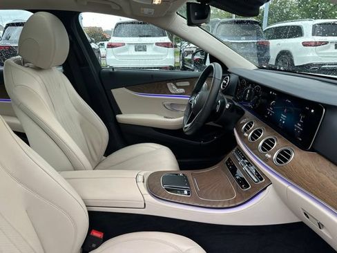 Used 2023 Mercedes-Benz E 350 4MATIC Sedan image 37