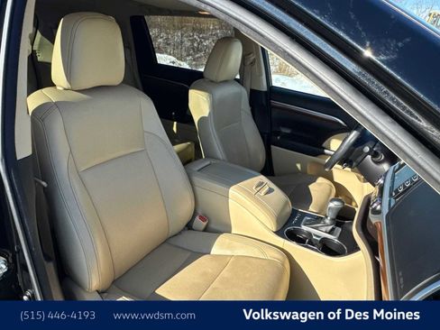 Used 2018 Toyota Highlander Limited image 14