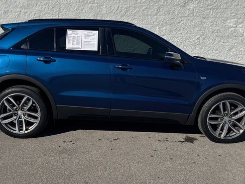 Used 2019 Cadillac XT4 Sport image 2