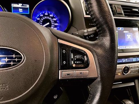 Used 2017 Subaru Outback 3.6R Touring AWD/4WD image 19