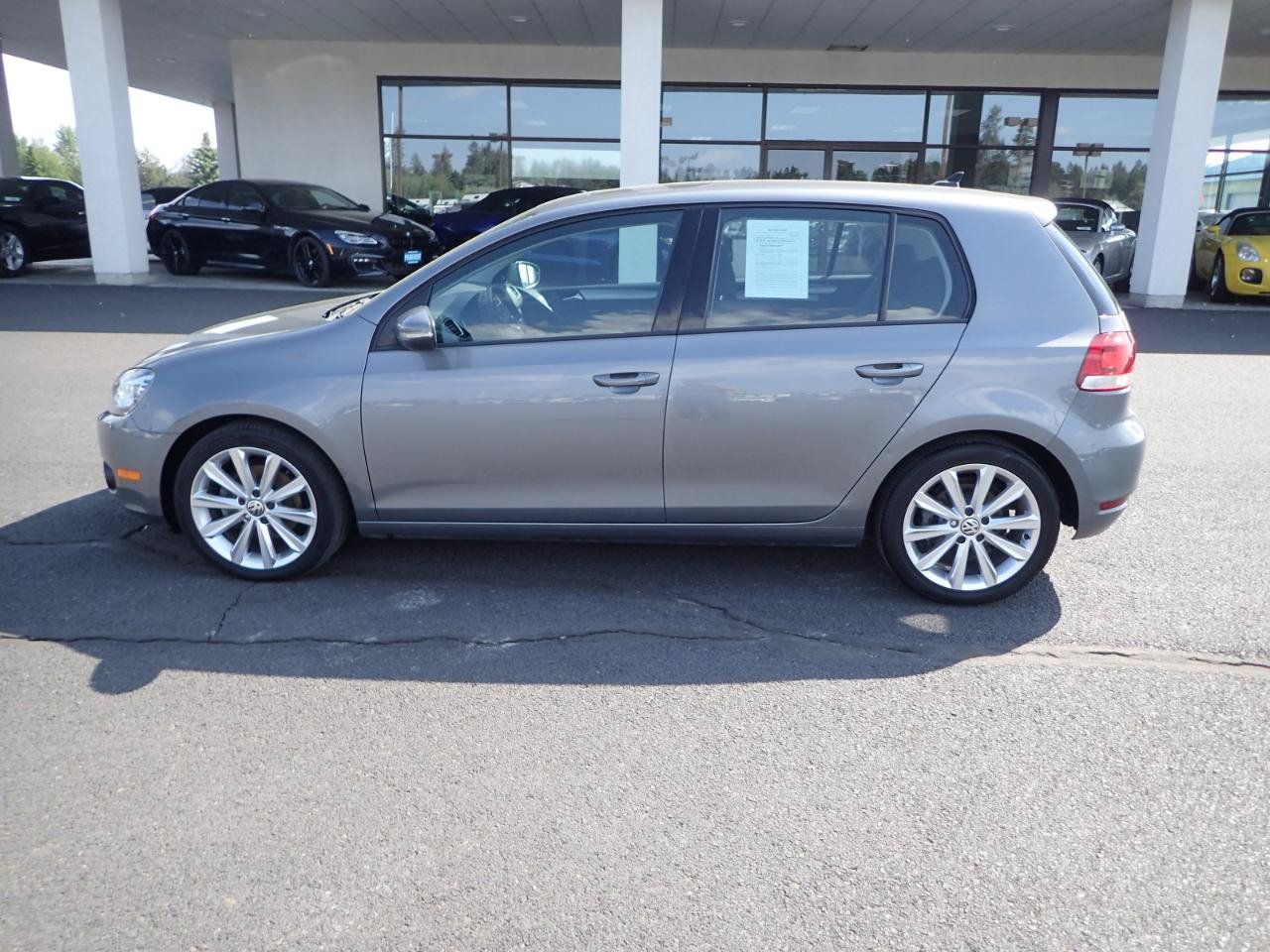 Used 2013 Volkswagen Golf TDI FWD image 2