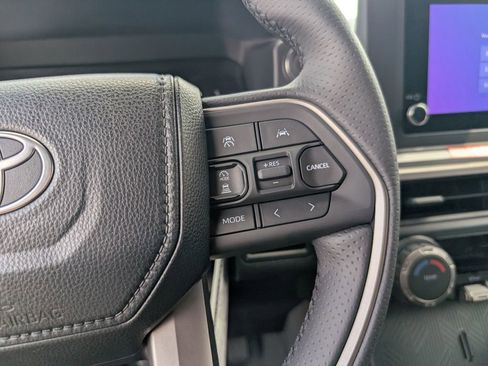 New 2026 Toyota 4Runner SR5 AWD/4WD image 19