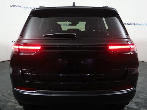 New 2026 Jeep Grand Cherokee Altitude AWD/4WD image 7
