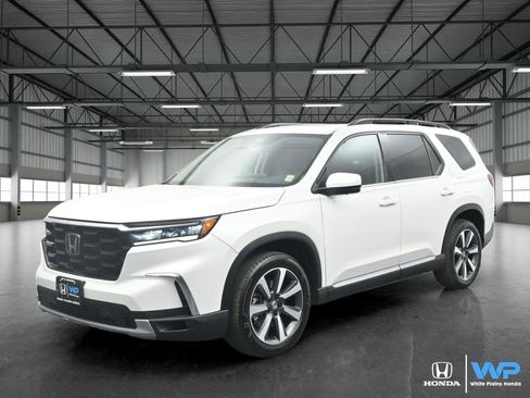 Certified 2025 Honda Pilot Elite image 1