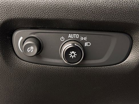 Used 2022 Chevrolet Traverse High Country image 23