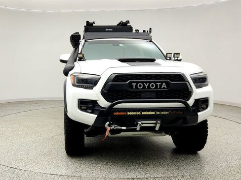 Used 2018 Toyota Tacoma TRD Pro AWD/4WD image 2