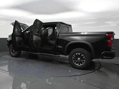 Used 2024 Chevrolet Silverado 1500 ZR2 w/ Technology Package AWD/4WD image 31