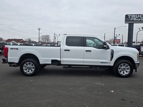 Used 2023 Ford F350 XLT image 6