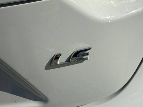 Used 2024 Toyota Corolla LE FWD image 8