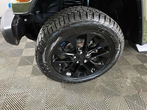Used 2023 Jeep Wrangler Unlimited Sahara AWD/4WD image 10