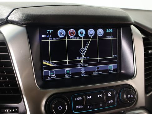 Used 2019 Chevrolet Suburban Premier w/ Premier Plus Edition image 7