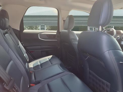 Used 2023 Ford Bronco Sport Outer Banks w/ Tech Package image 12