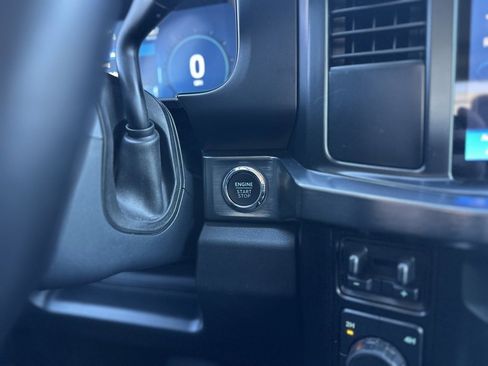 Used 2025 Ford F250 Lariat image 34