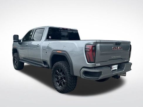 Used 2025 GMC Sierra 2500 AT4 w/ AT4 Premium Plus Package AWD/4WD image 5