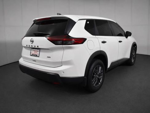 Used 2025 Nissan Rogue S AWD/4WD image 4