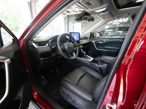 Certified 2023 Toyota RAV4 XLE Premium AWD/4WD image 9