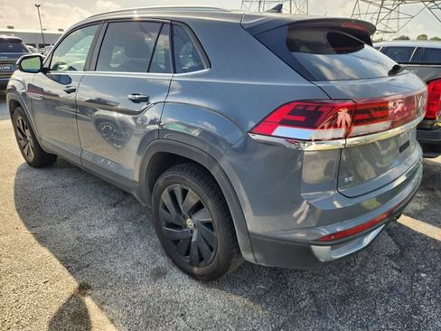 Used 2024 Volkswagen Atlas Cross Sport SE w/ Black Wheel Package FWD image 3
