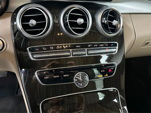 Used 2018 Mercedes-Benz C 300 4MATIC Sedan image 27
