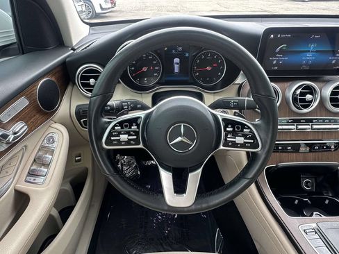 Used 2021 Mercedes-Benz GLC 300 4MATIC image 15