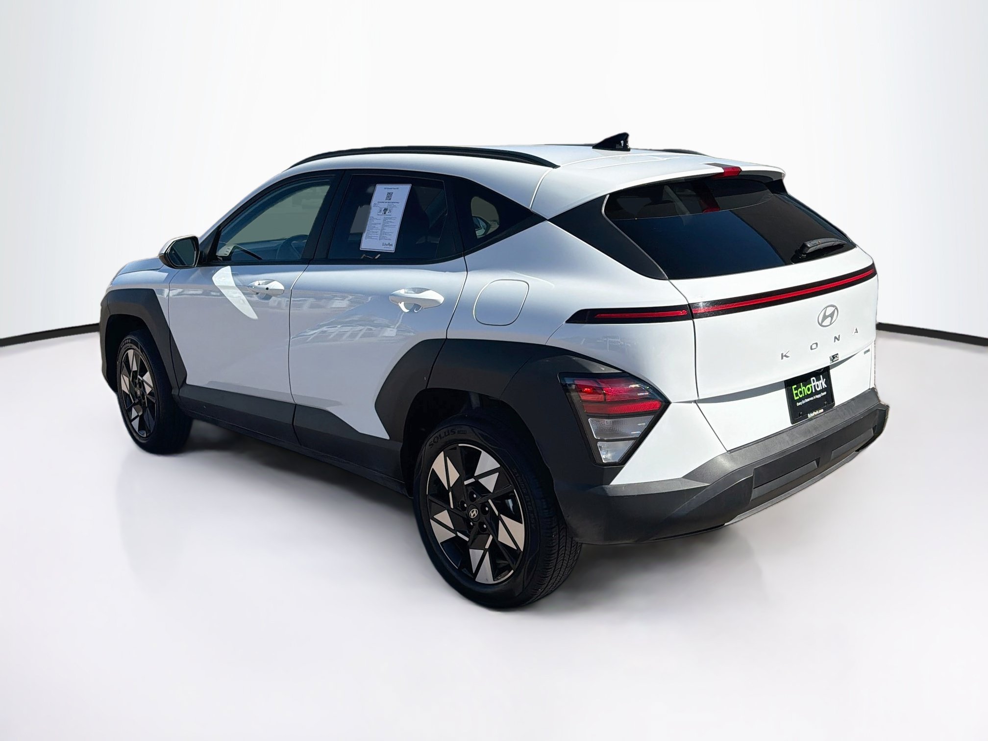 Used 2025 Hyundai Kona SEL AWD/4WD image 5
