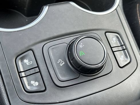 Used 2018 GMC Terrain SLE w/ Driver Convenience Package FWD image 21