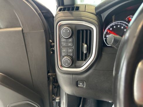 Used 2019 Chevrolet Silverado 1500 RST image 15