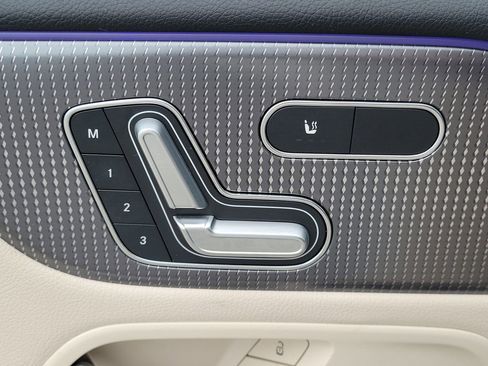 Certified 2022 Mercedes-Benz GLB 250 image 24