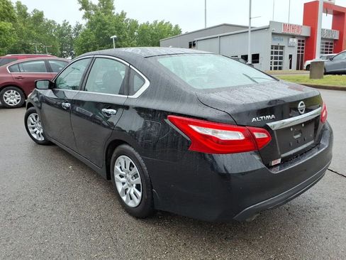 Used 2016 Nissan Altima 2.5 S w/ Power Driver Seat Package FWD image 16