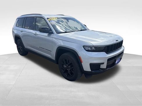 Used 2024 Jeep Grand Cherokee L Laredo AWD/4WD image 9