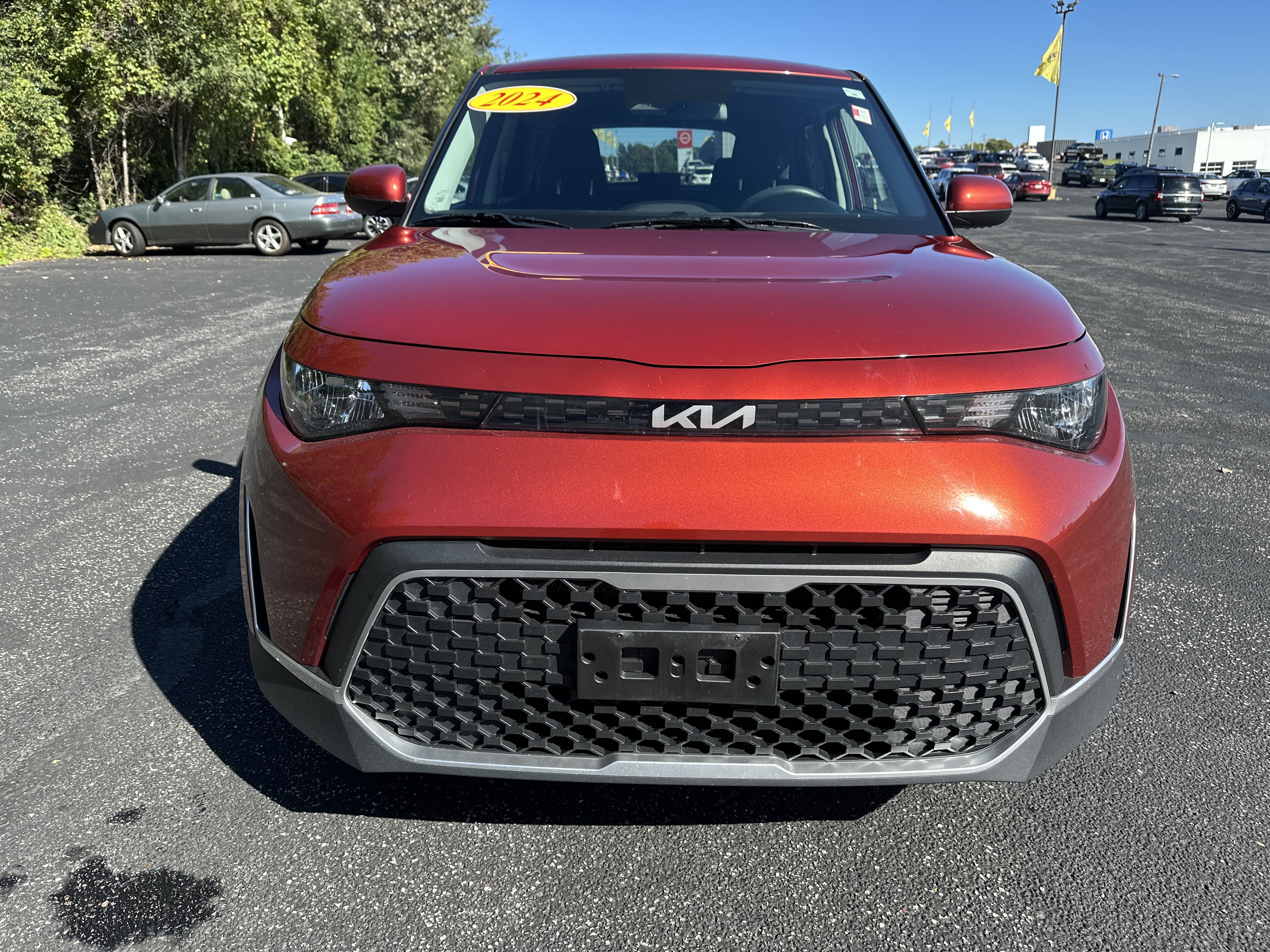 Certified 2024 Kia Soul LX w/ Option Group 015 FWD image 2