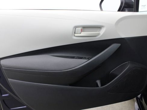 Used 2023 Toyota Corolla LE FWD image 15