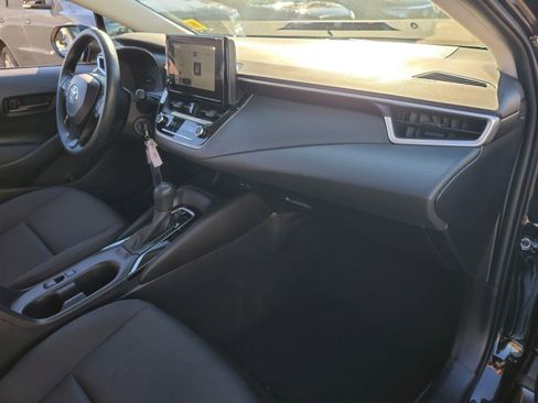 Used 2023 Toyota Corolla LE image 19