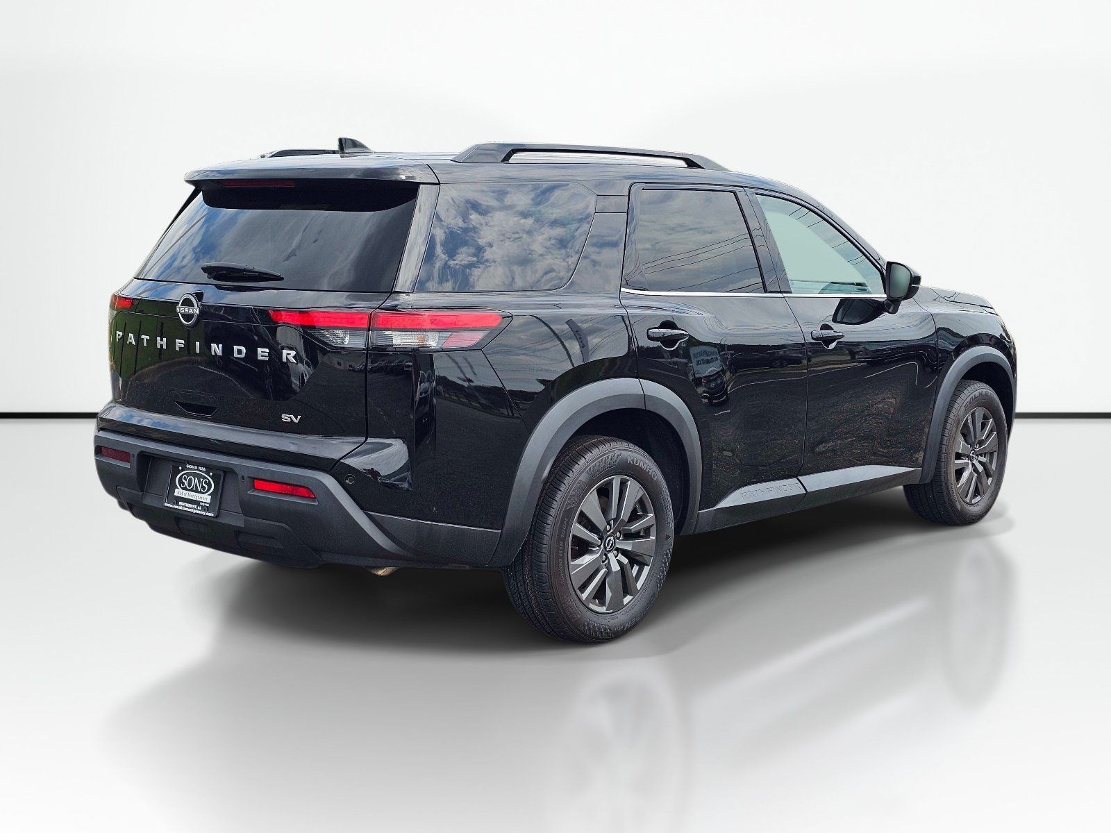 Used 2024 Nissan Pathfinder SV FWD image 8