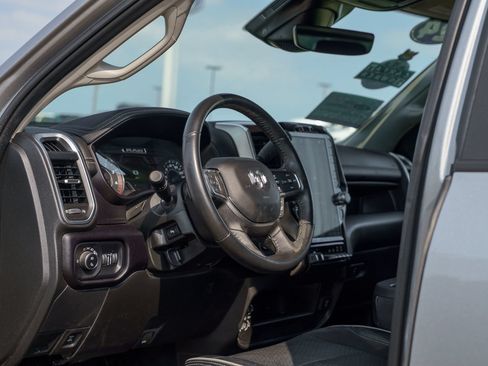 Used 2024 RAM 2500 Laramie w/ Safety Group AWD/4WD image 18