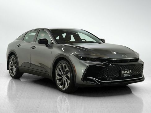 Used 2026 Toyota Crown Limited w/ Advanced Technology Package image 7