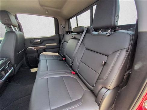 Used 2020 GMC Sierra 1500 SLT RWD image 17