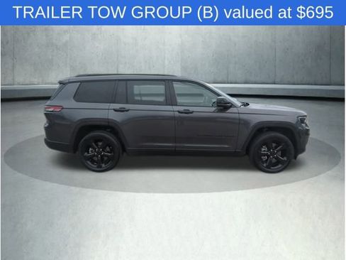 Used 2023 Jeep Grand Cherokee L Altitude image 7