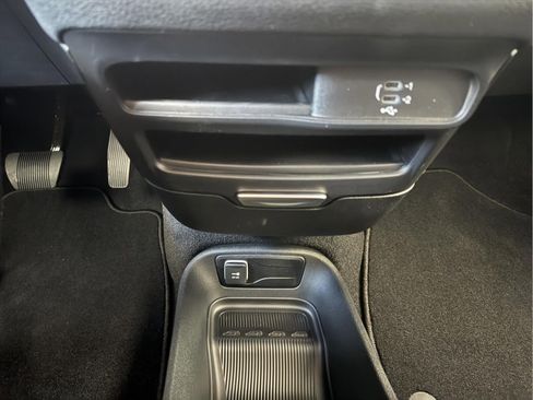 New 2026 Chrysler Pacifica Select FWD image 22