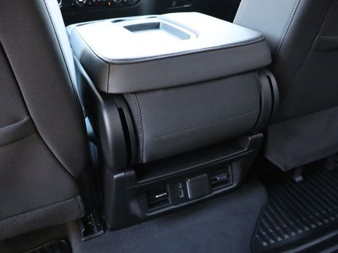 Used 2024 Chevrolet Silverado 1500 LT image 40