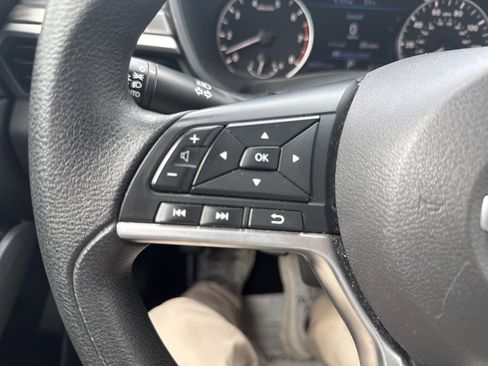 Used 2023 Nissan Altima 2.5 SV FWD image 19