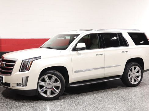 Used 2015 Cadillac Escalade Luxury AWD/4WD image 18