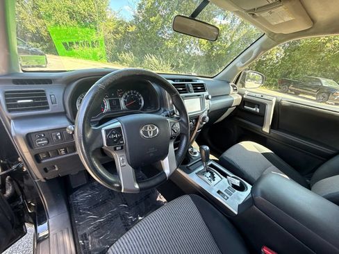 Used 2015 Toyota 4Runner SR5 AWD/4WD image 14