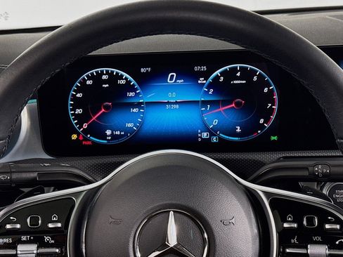 Certified 2023 Mercedes-Benz CLA 250 image 17