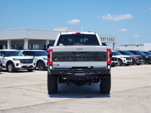 New 2026 Ford F250 Lariat w/ Black Appearance Package AWD/4WD image 6