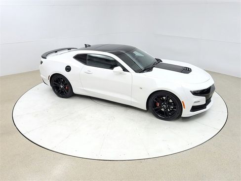 Used 2019 Chevrolet Camaro SS image 20