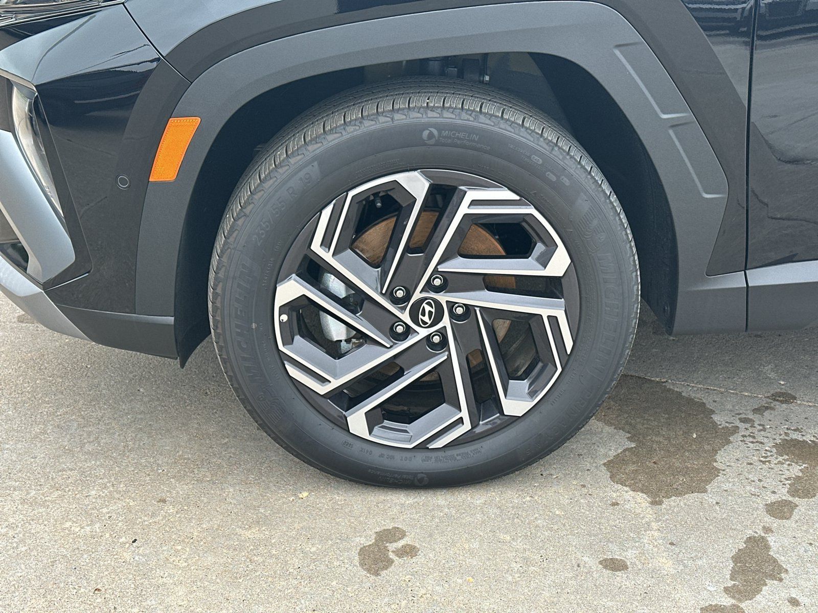 New 2026 Hyundai Tucson Limited AWD/4WD image 2