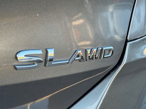 Used 2020 Nissan Rogue SL AWD/4WD image 13