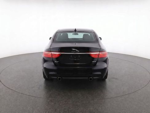 Used 2016 Jaguar XF Premium image 7